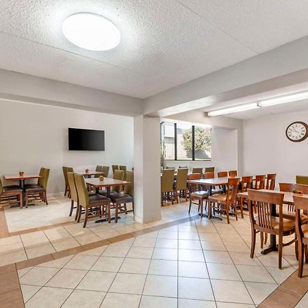 Quality Inn Peterborough Extérieur photo