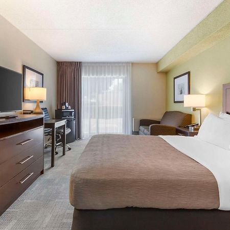 Quality Inn Peterborough Extérieur photo