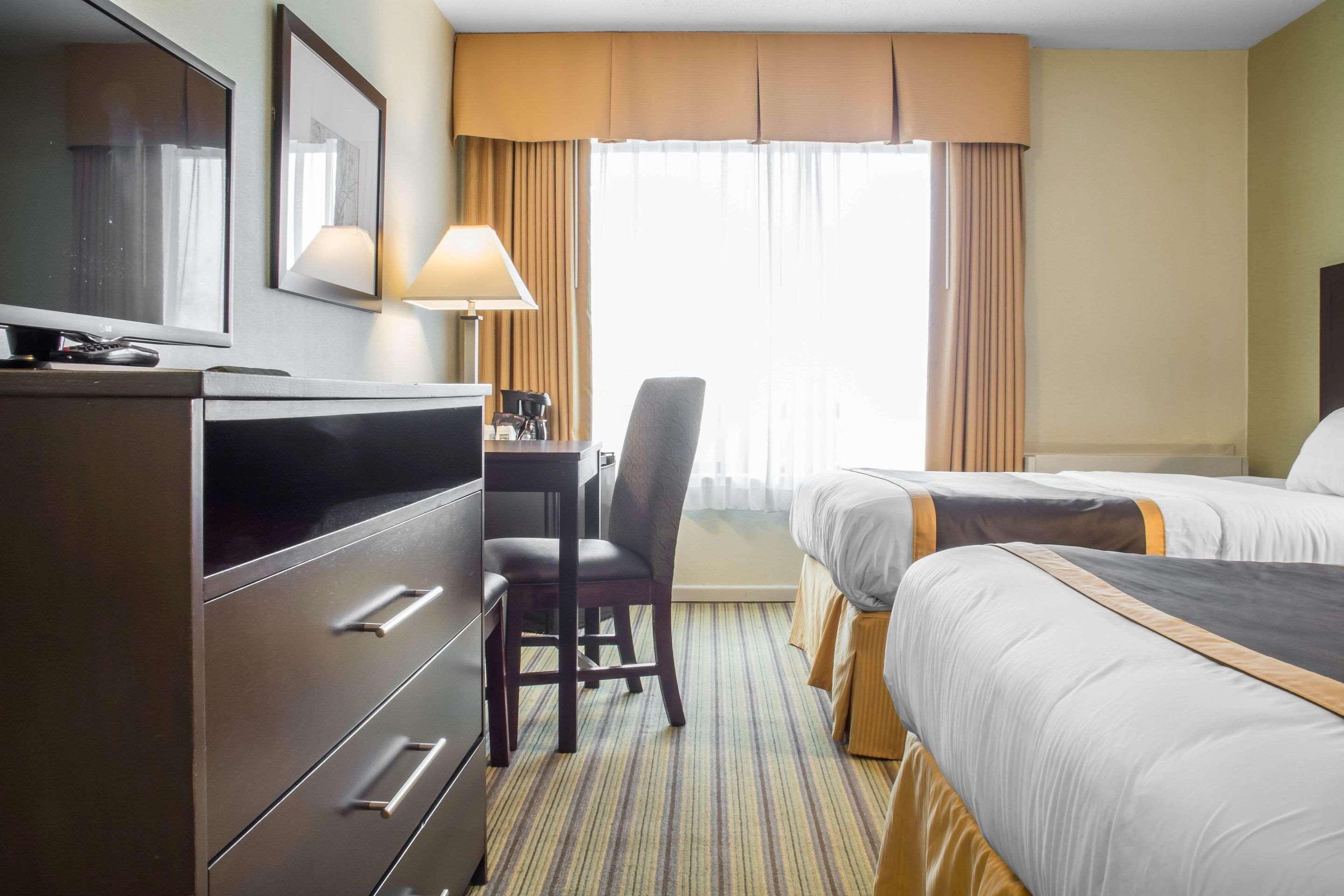 Quality Inn Peterborough Extérieur photo