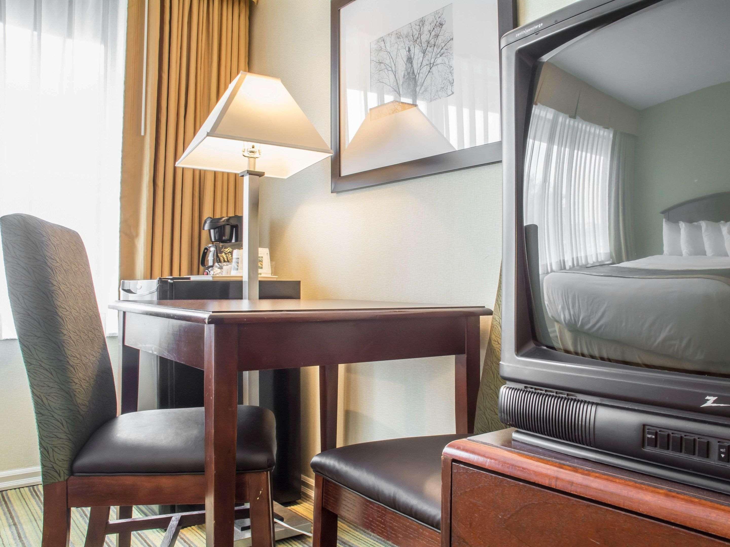 Quality Inn Peterborough Extérieur photo