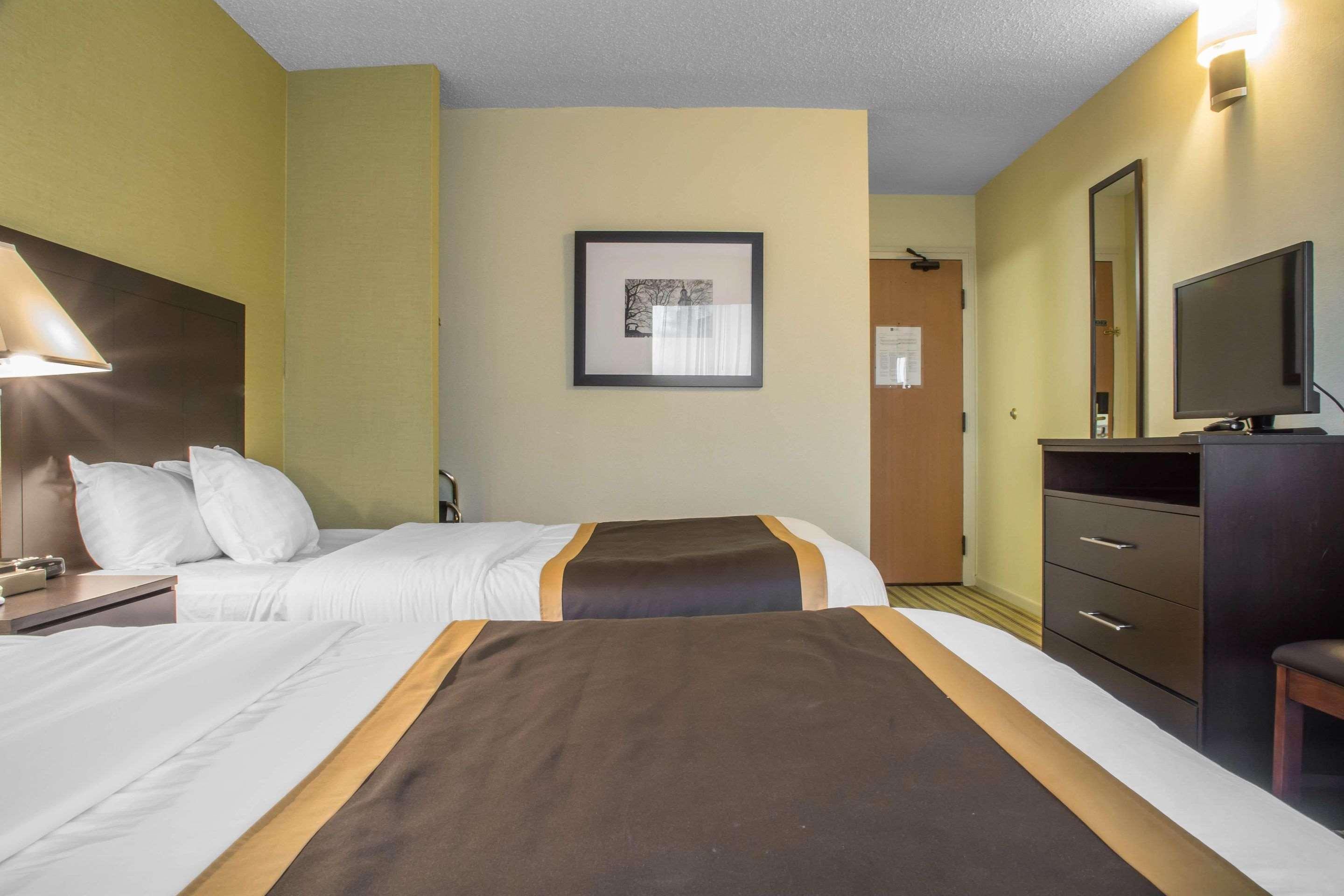 Quality Inn Peterborough Extérieur photo