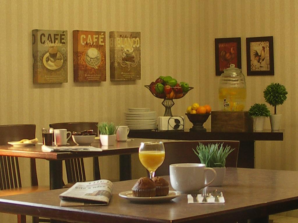 Quality Inn Peterborough Extérieur photo