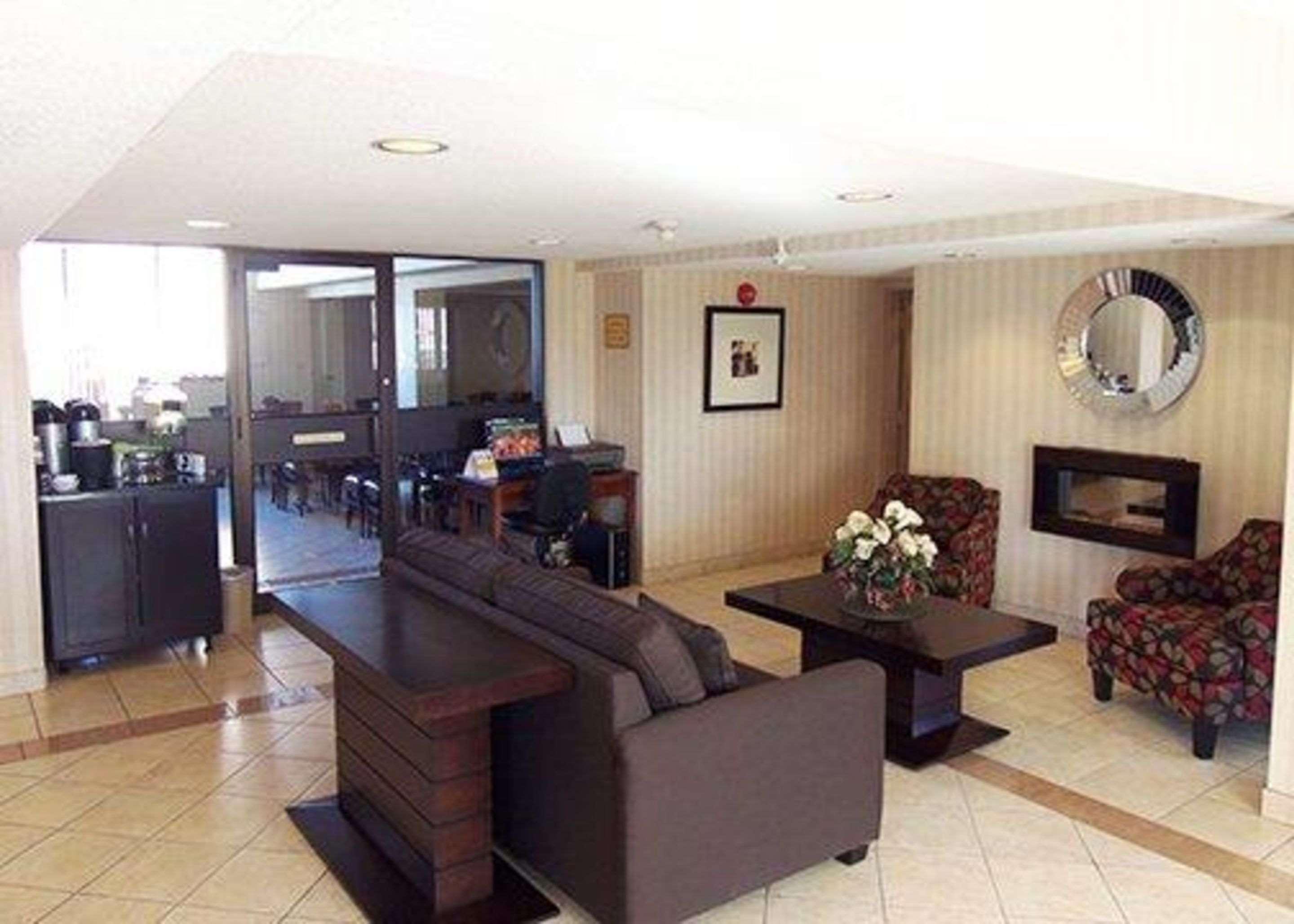 Quality Inn Peterborough Extérieur photo