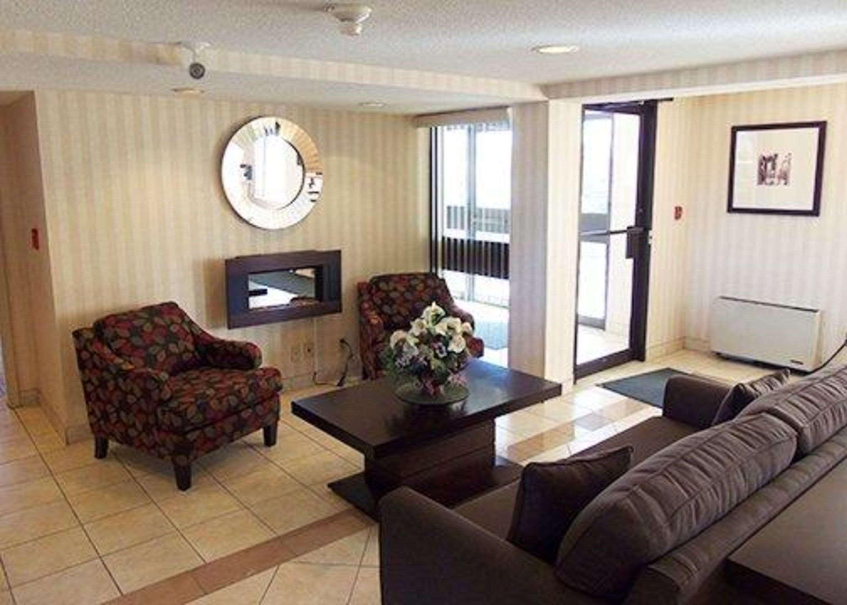 Quality Inn Peterborough Extérieur photo