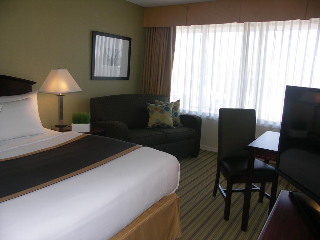 Quality Inn Peterborough Extérieur photo