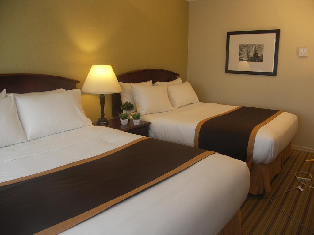 Quality Inn Peterborough Extérieur photo