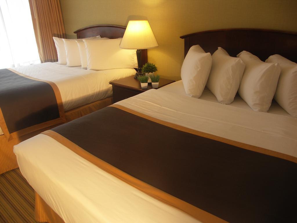 Quality Inn Peterborough Extérieur photo