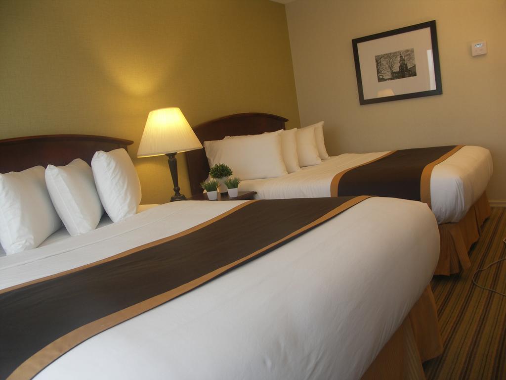 Quality Inn Peterborough Extérieur photo