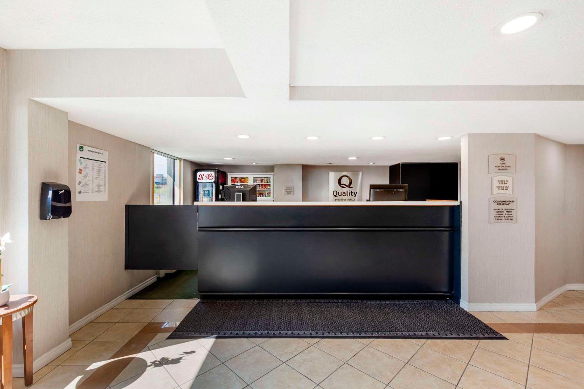 Quality Inn Peterborough Extérieur photo